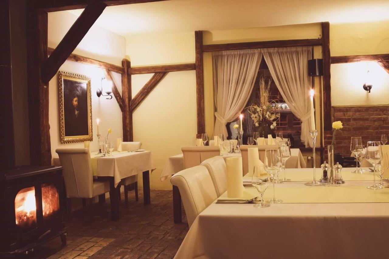 Barock Restaurant&Pension Topoľčany Extérieur photo